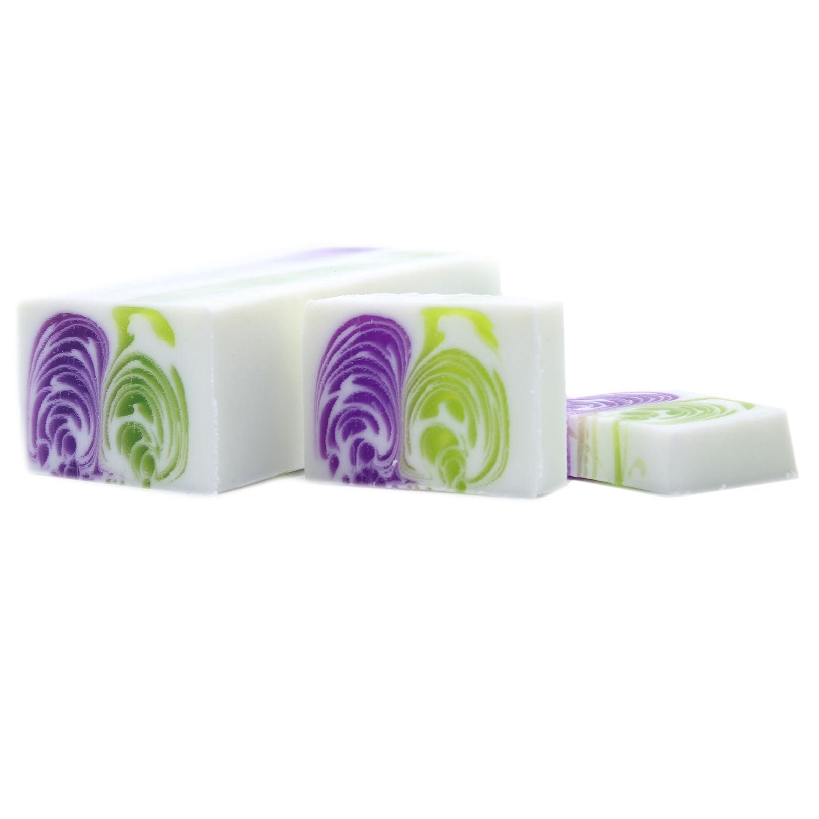 Handgefertigter Seifenblock 1.25 kg - Brombeere